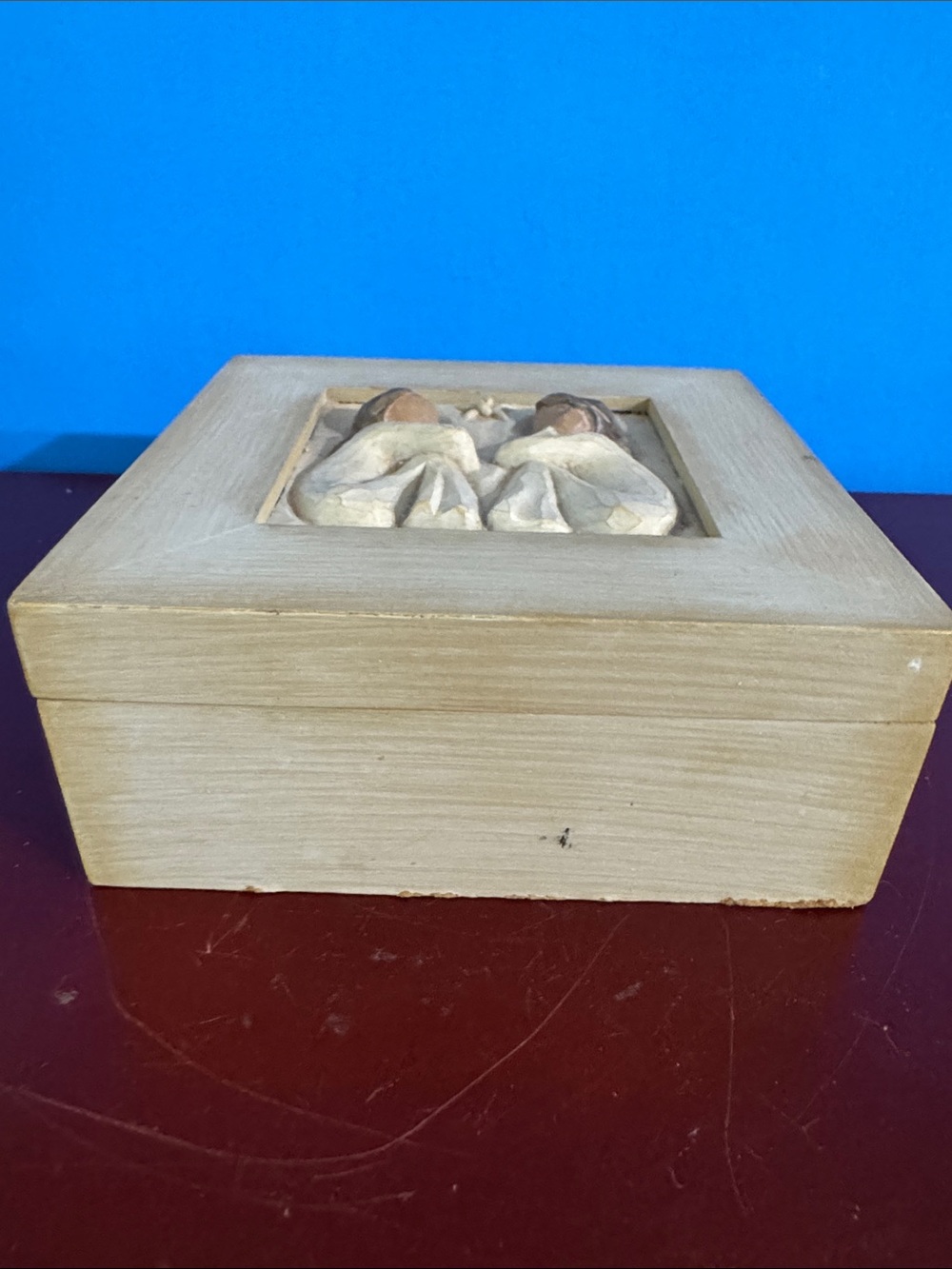 Vintage Willow Tree Cream Wood style Friendship Figurine Base trinket box - Picture 4 of 13